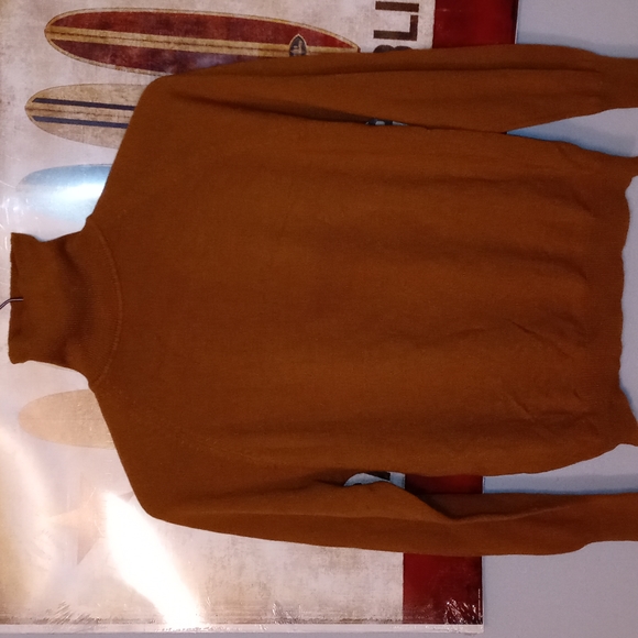 1960s Don Juan tan turtleneck